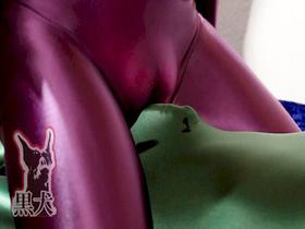 全身タイツFuck！！ピッタリスーツで密着擦りまくり！！ サンプル動画サムネイル